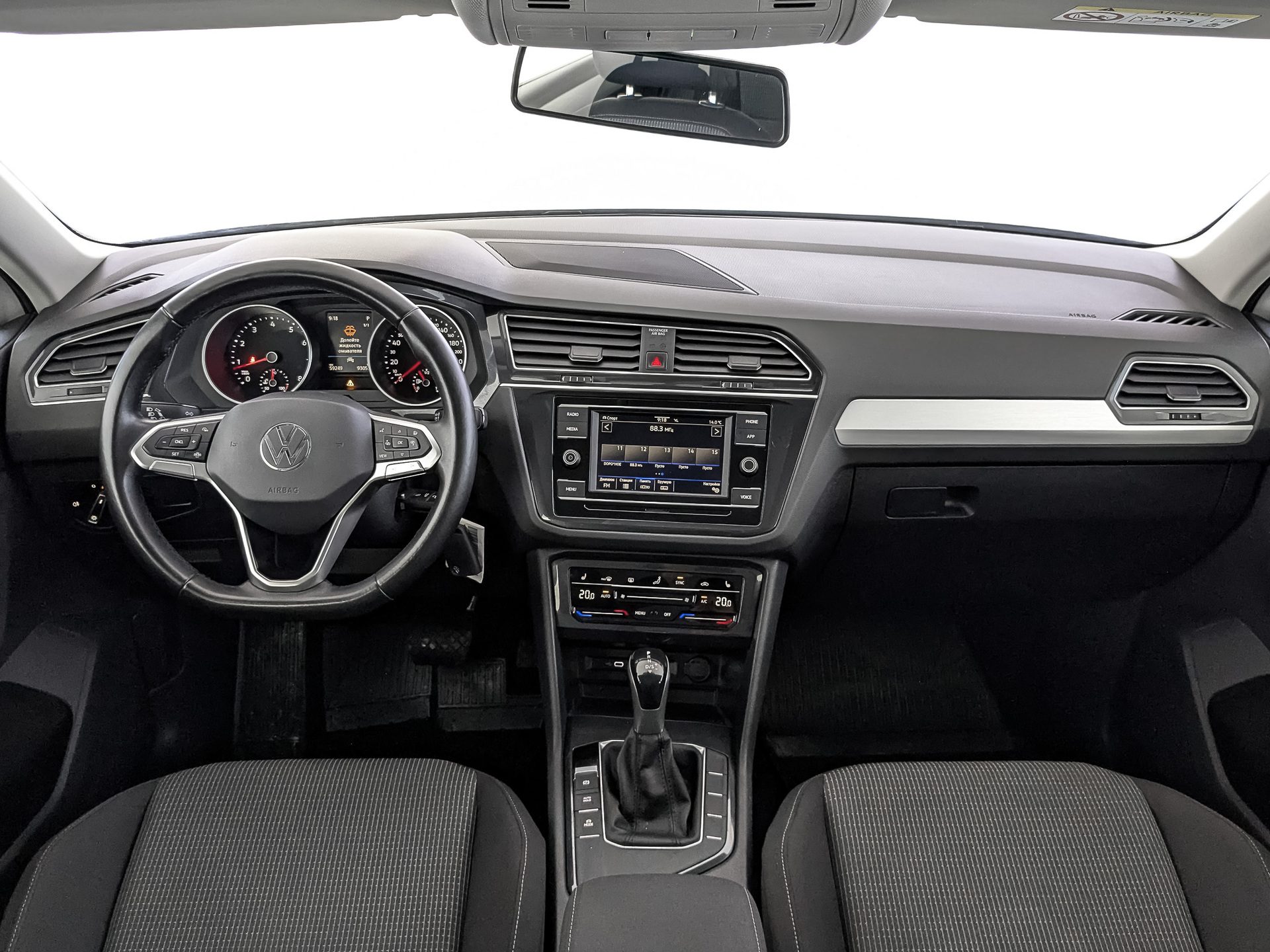 VOLKSWAGEN Tiguan 1.40 (150 л.с), автомат, 2021, пробег 59 202 км