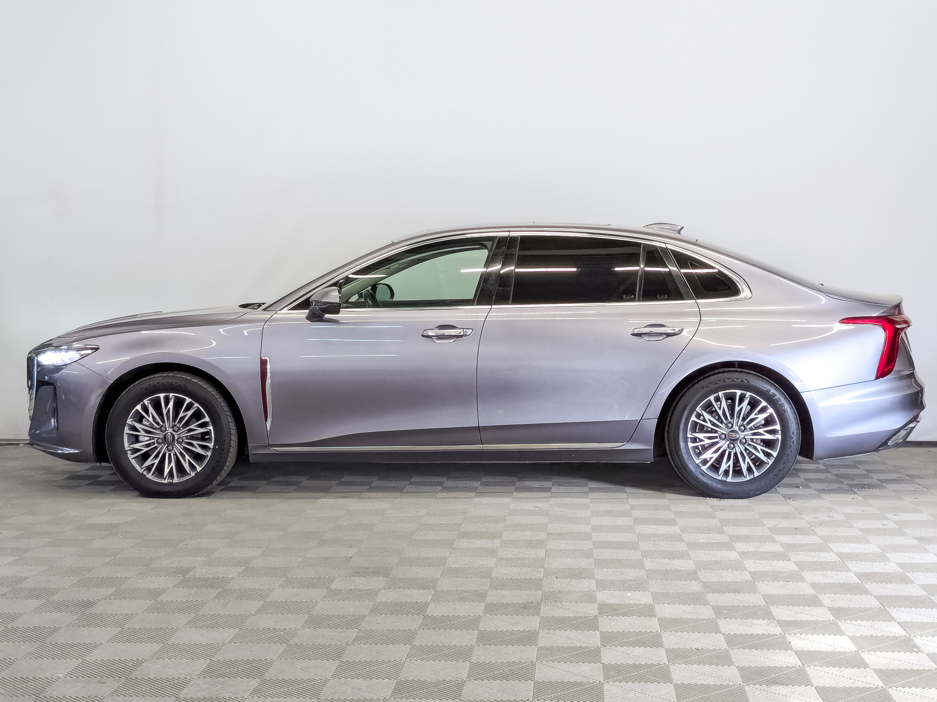 HONGQI H5 II 2.00 (218 л.с), автомат, 2024, пробег 73 061 км