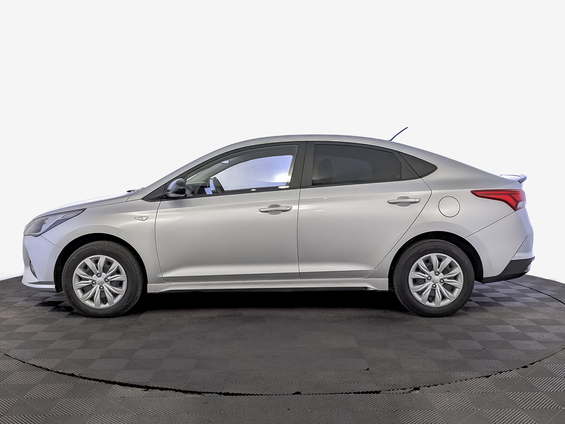 SOLARIS HS 1.60 (123 л.с), автомат, 2024, пробег 14 384 км