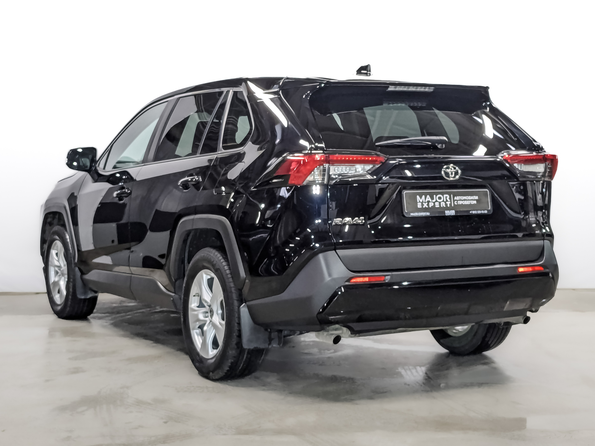 TOYOTA Rav-4 2.00 (149 л.с), механическая, 2020, пробег 64 300 км