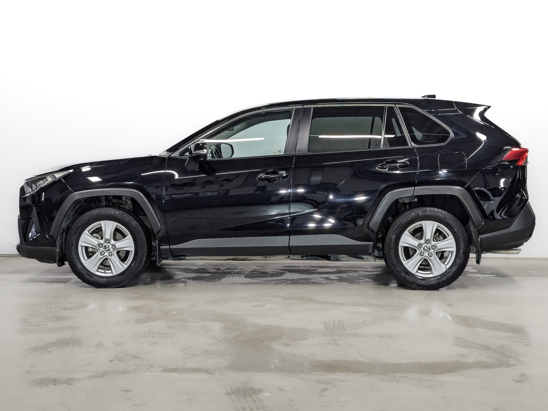TOYOTA Rav-4 2.00 (149 л.с), механическая, 2020, пробег 64 300 км