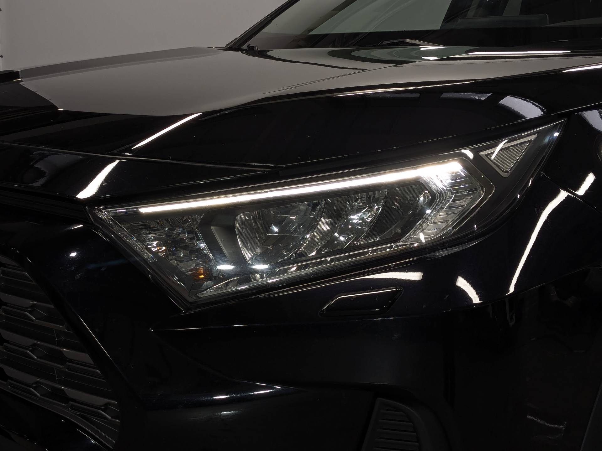 TOYOTA Rav-4 2.00 (149 л.с), механическая, 2020, пробег 64 300 км