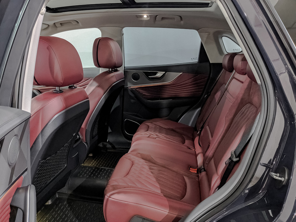 Фото Hongqi HS5 с пробегом 27323 км