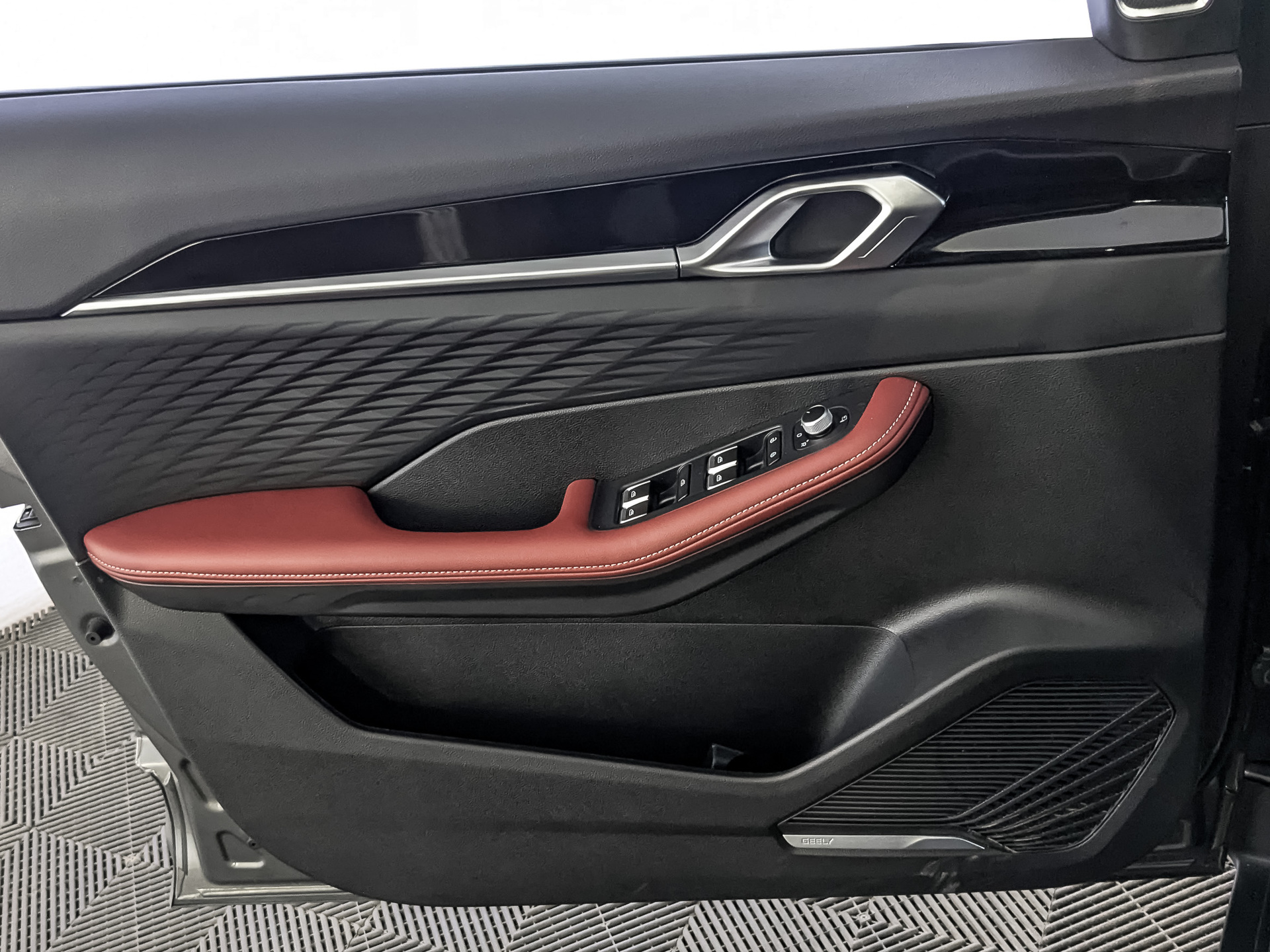 GEELY Coolray 1.50 (147 л.с), автомат, 2023, пробег 85 213 км