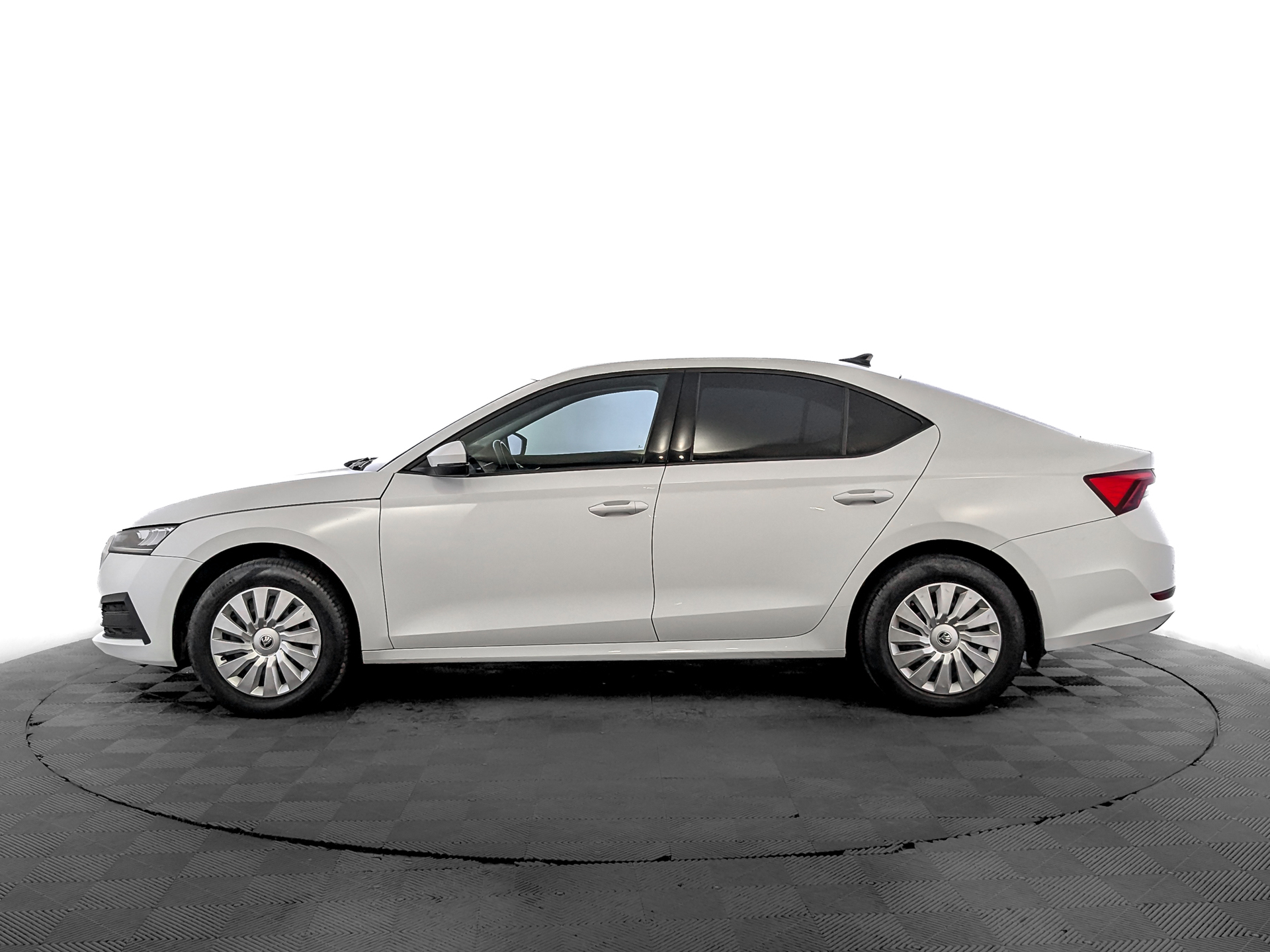 SKODA Octavia 1.40 (150 л.с), автомат, 2021, пробег 116 784 км