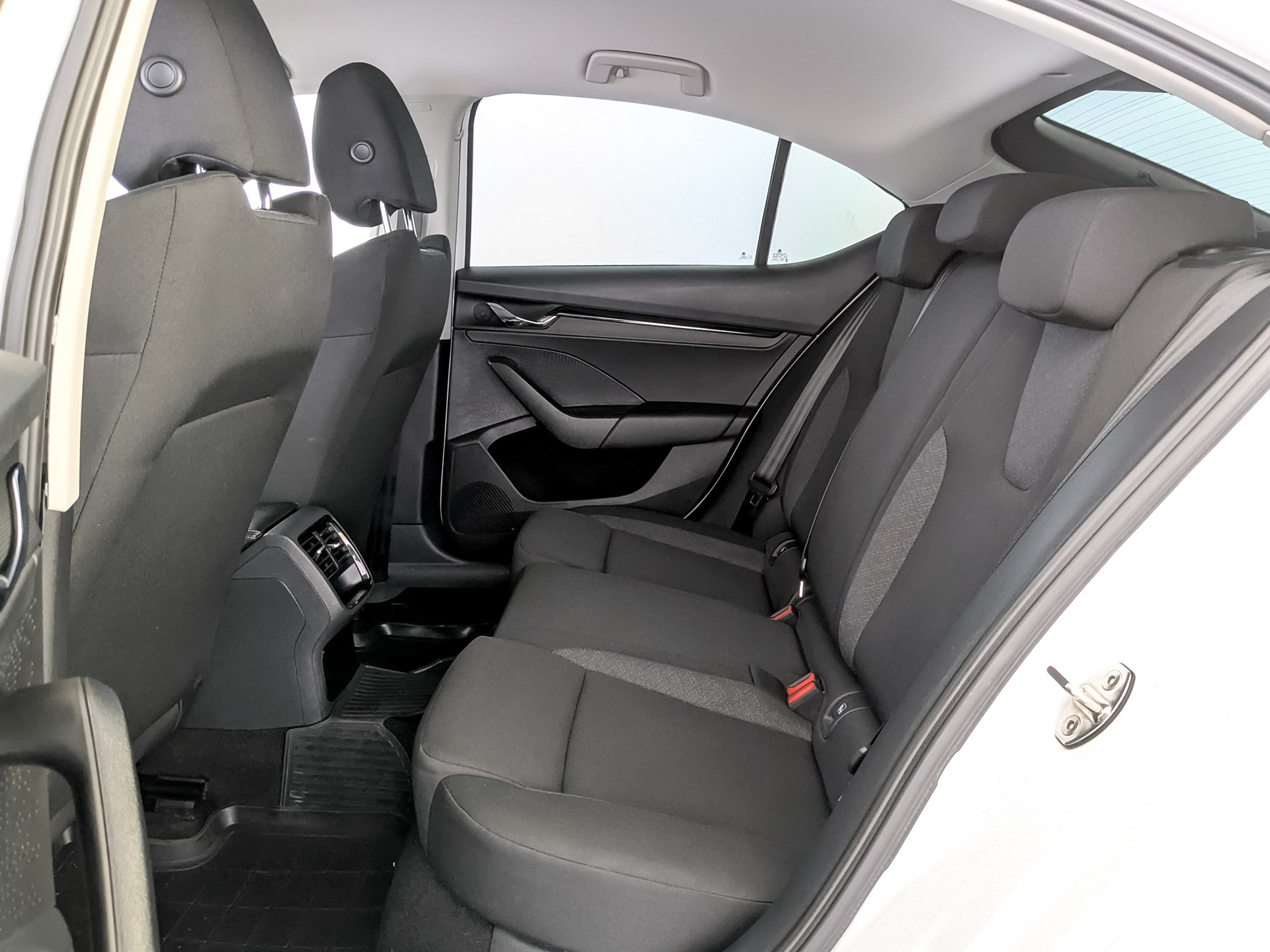 SKODA Octavia 1.40 (150 л.с), автомат, 2021, пробег 116 784 км