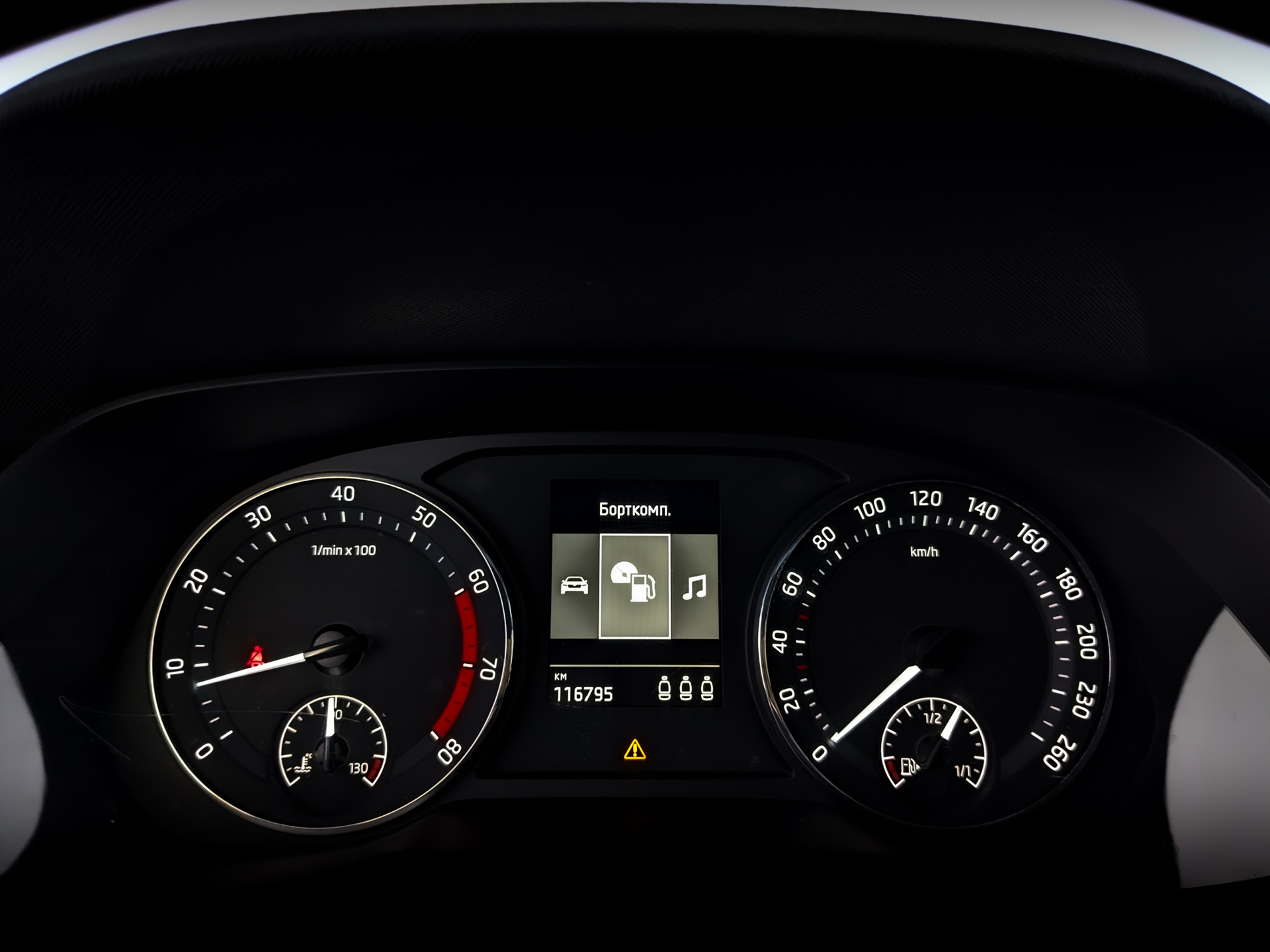 SKODA Octavia 1.40 (150 л.с), автомат, 2021, пробег 116 784 км