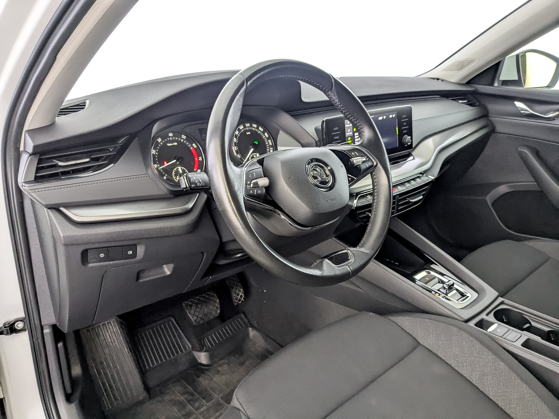 SKODA Octavia 1.40 (150 л.с), автомат, 2021, пробег 116 784 км