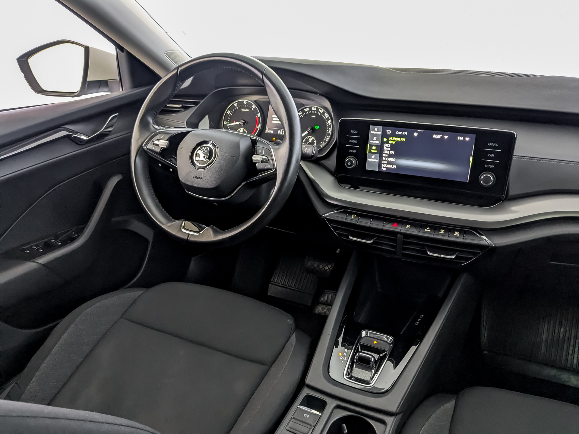 SKODA Octavia 1.40 (150 л.с), автомат, 2021, пробег 116 784 км