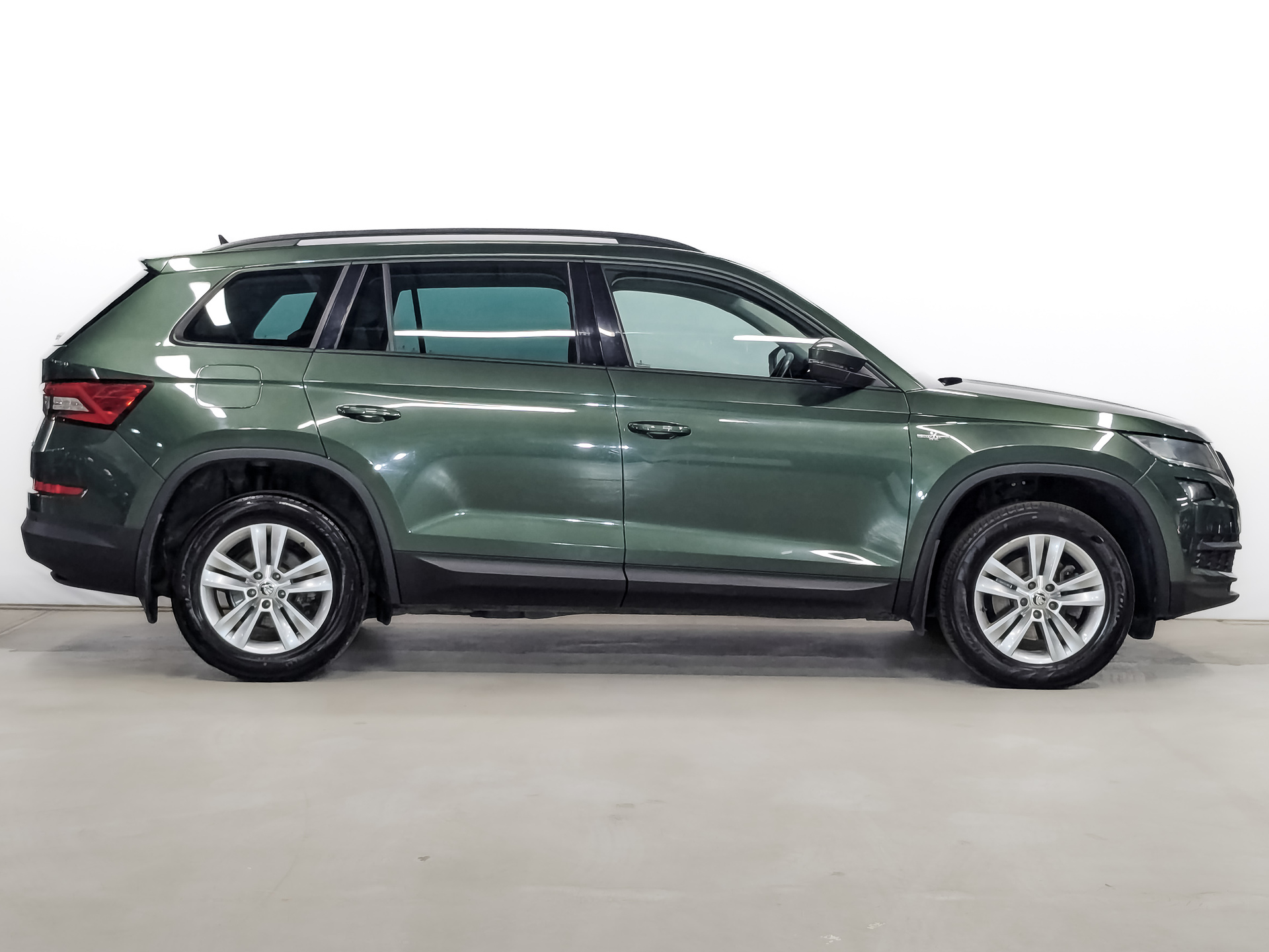 SKODA Kodiaq 1.40 (150 л.с), автомат, 2020, пробег 99 174 км