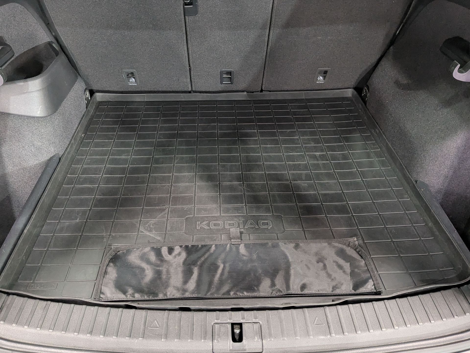 SKODA Kodiaq 1.40 (150 л.с), автомат, 2020, пробег 99 174 км