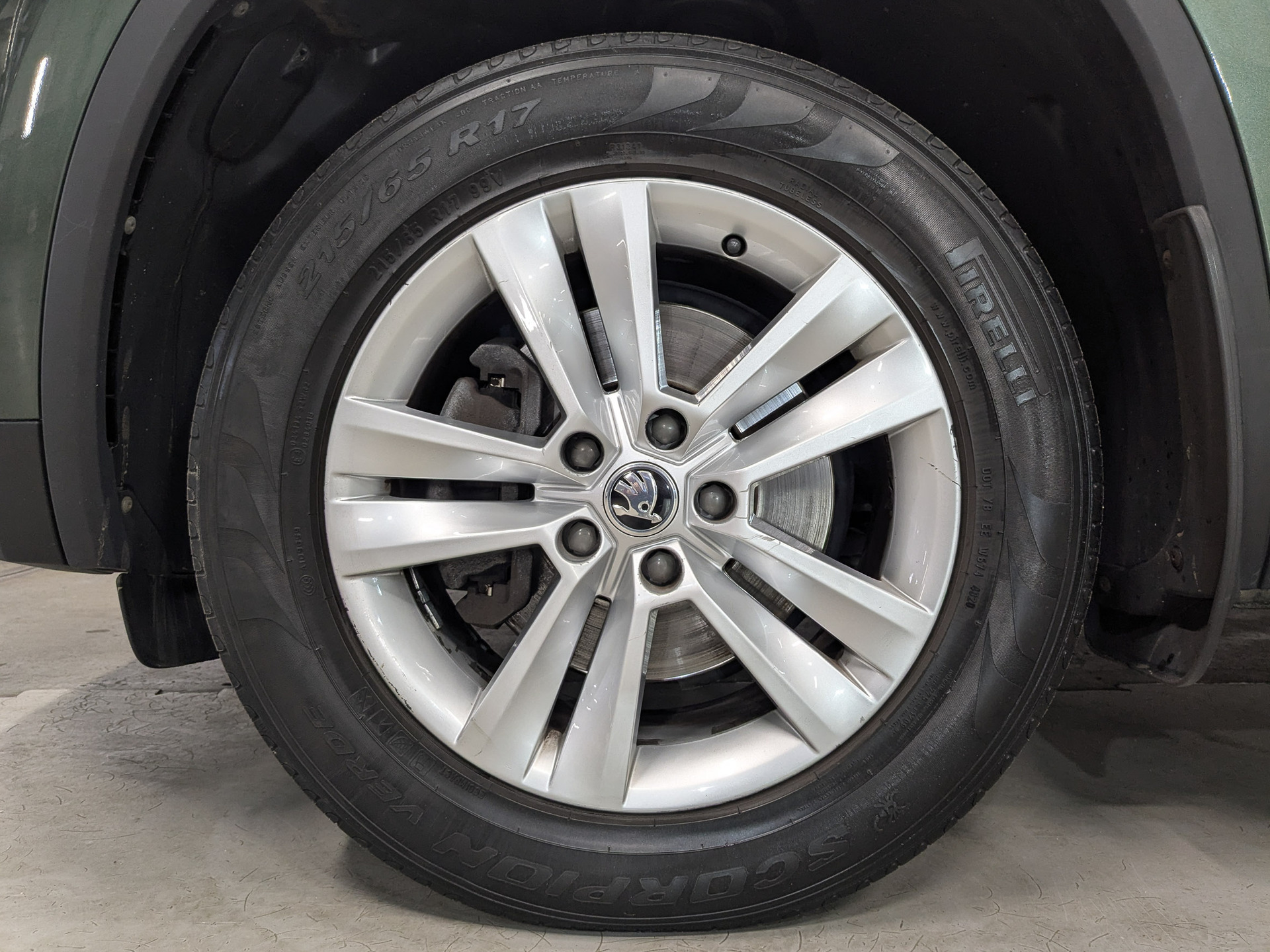 SKODA Kodiaq 1.40 (150 л.с), автомат, 2020, пробег 99 174 км