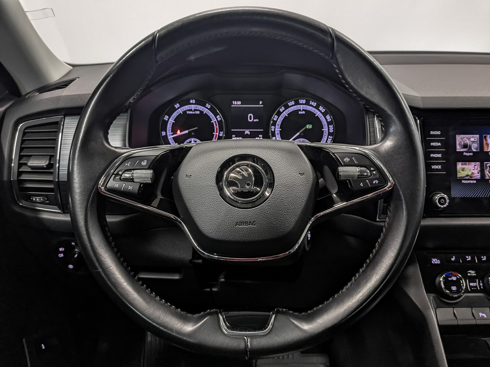SKODA Kodiaq 1.40 (150 л.с), автомат, 2020, пробег 99 174 км