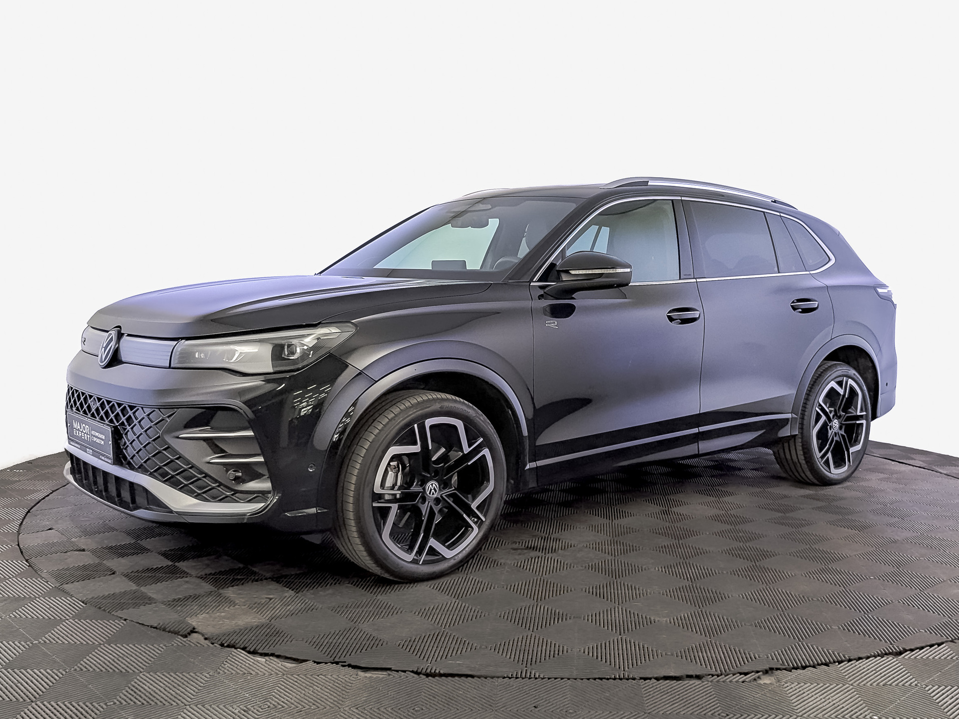 VOLKSWAGEN Tiguan 2.00 (220 л.с), автомат, 2024, пробег 43 080 км
