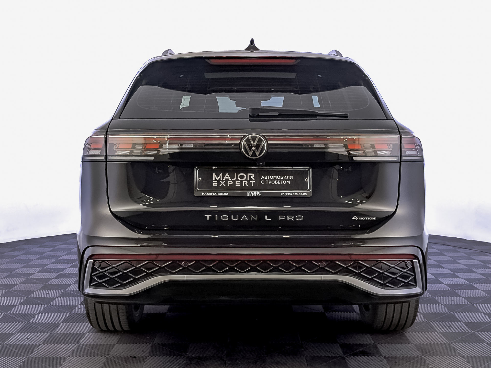 VOLKSWAGEN Tiguan 2.00 (220 л.с), автомат, 2024, пробег 43 080 км