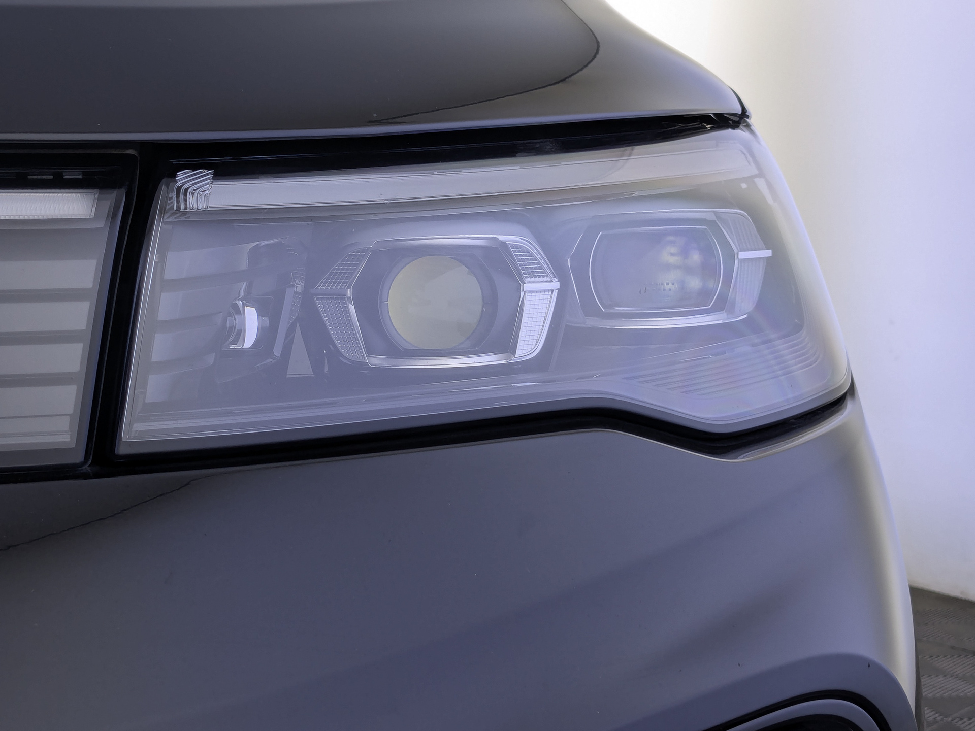 VOLKSWAGEN Tiguan 2.00 (220 л.с), автомат, 2024, пробег 43 080 км