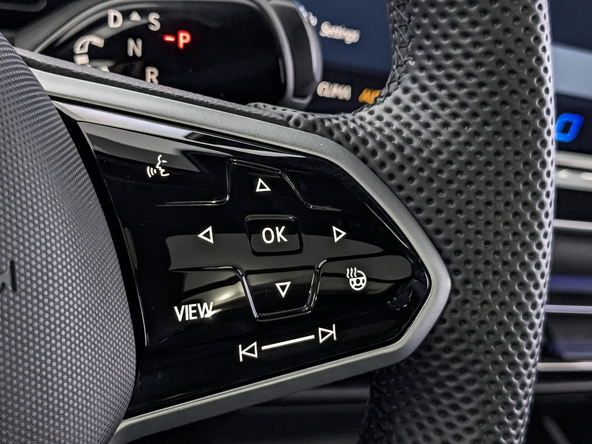 VOLKSWAGEN Tiguan 2.00 (220 л.с), автомат, 2024, пробег 43 080 км