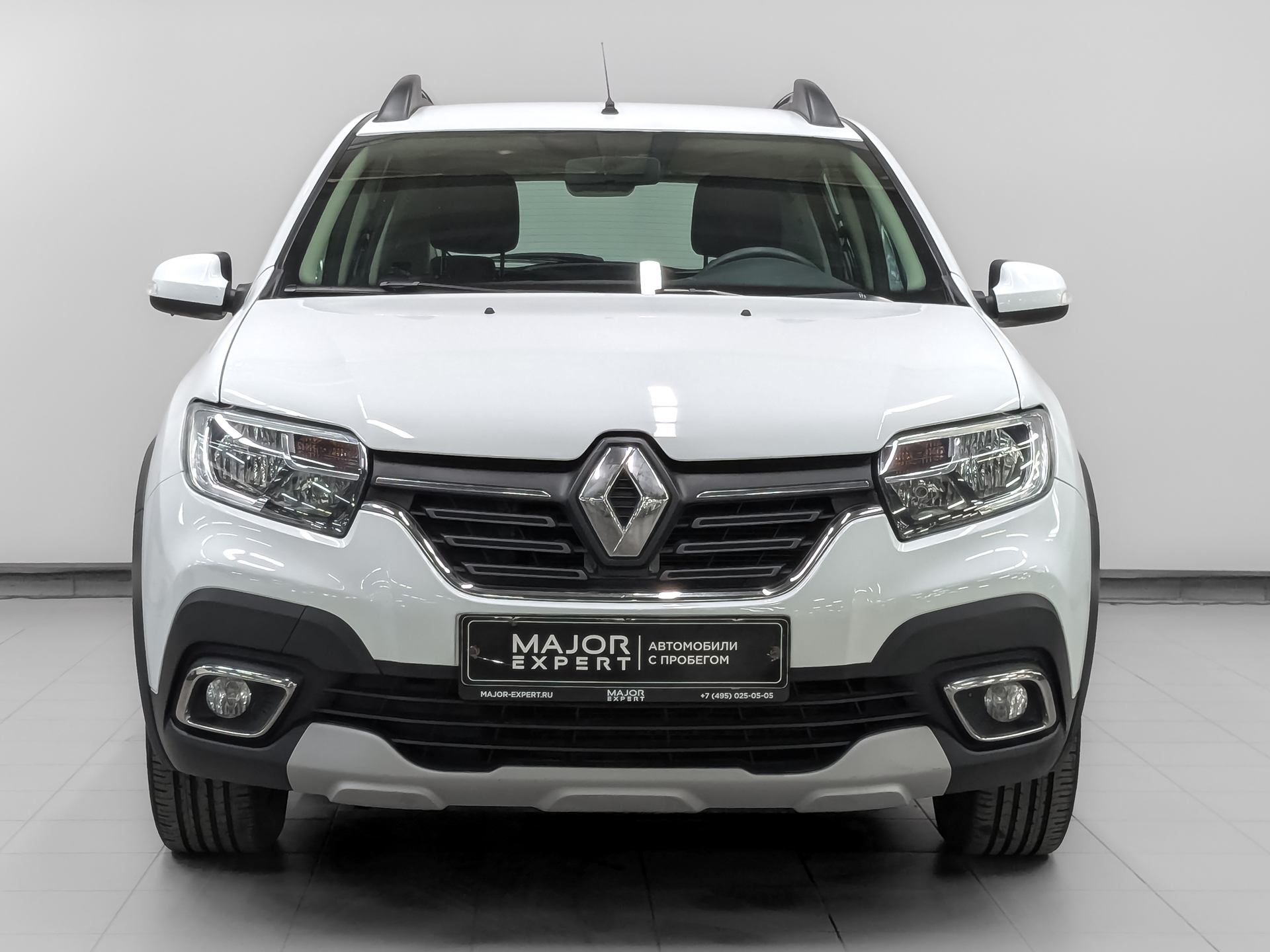 RENAULT Sandero 1.60 (102 л.с), автомат, 2021, пробег 62 235 км