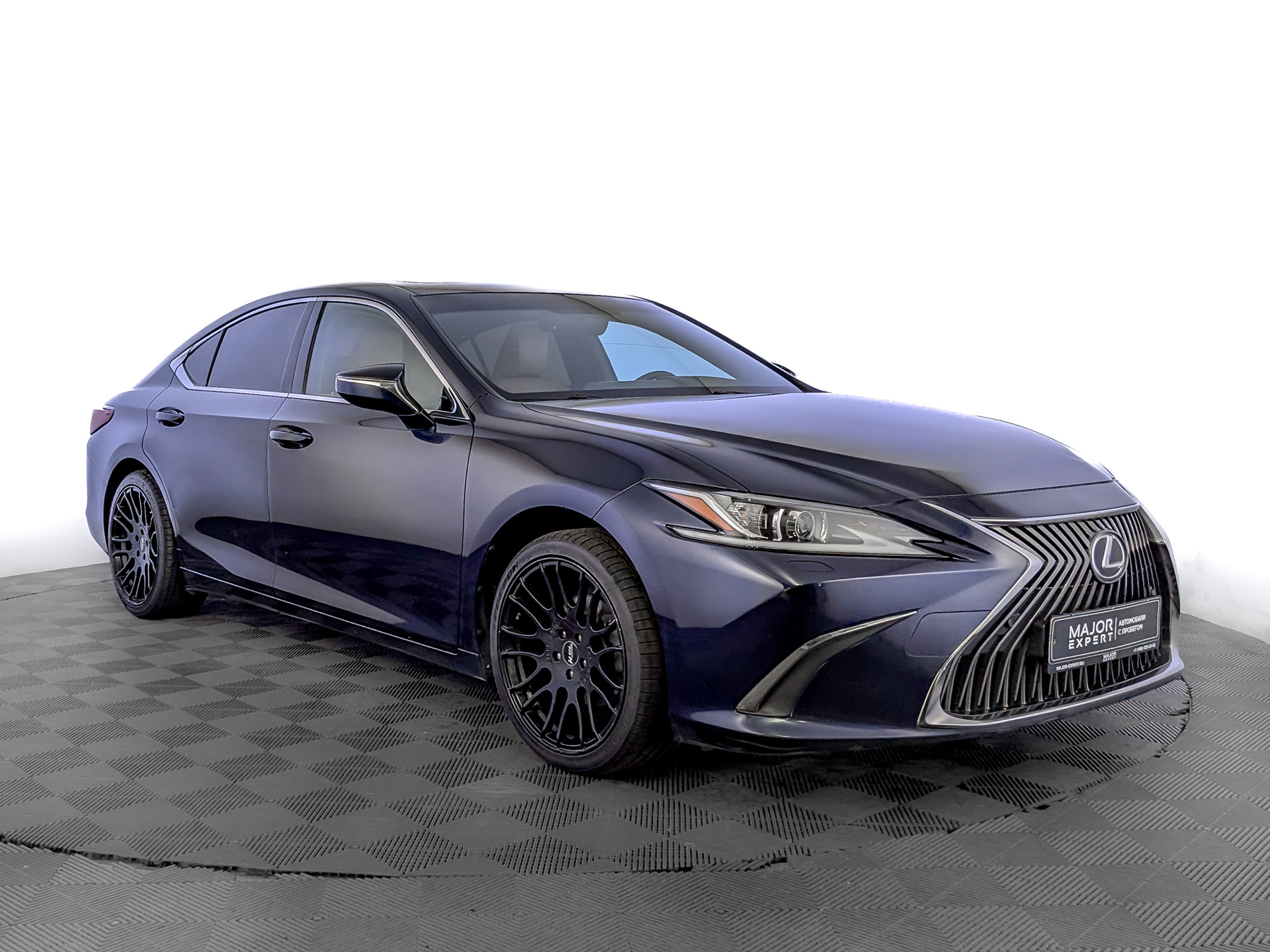 LEXUS ES 2.50 (200 л.с), автомат, 2019, пробег 155 705 км