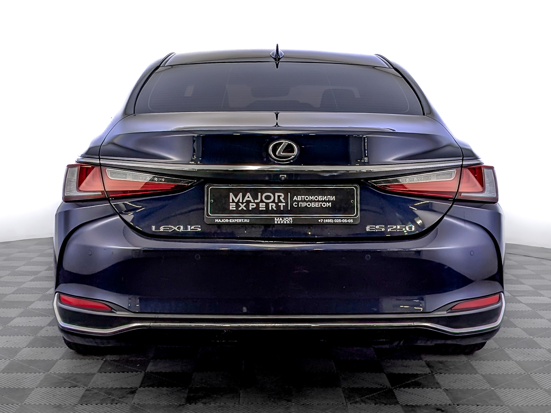 LEXUS ES 2.50 (200 л.с), автомат, 2019, пробег 155 705 км