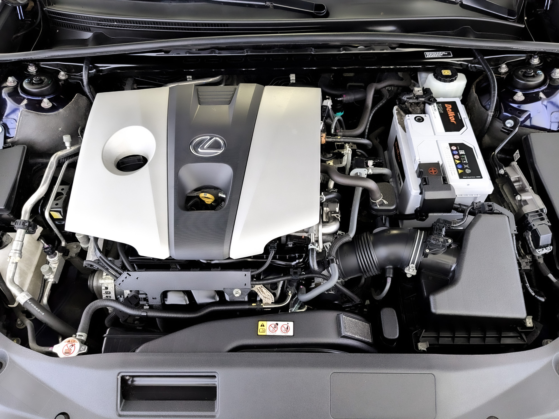 LEXUS ES 2.50 (200 л.с), автомат, 2019, пробег 155 705 км