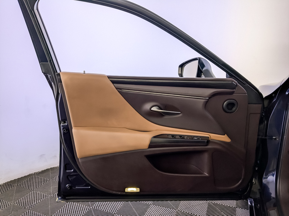 Фото Lexus ES с пробегом 155705 км