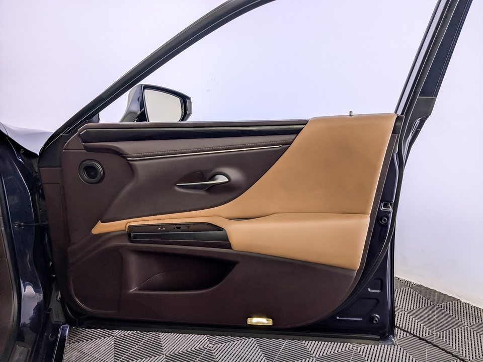 Фото Lexus ES с пробегом 155705 км