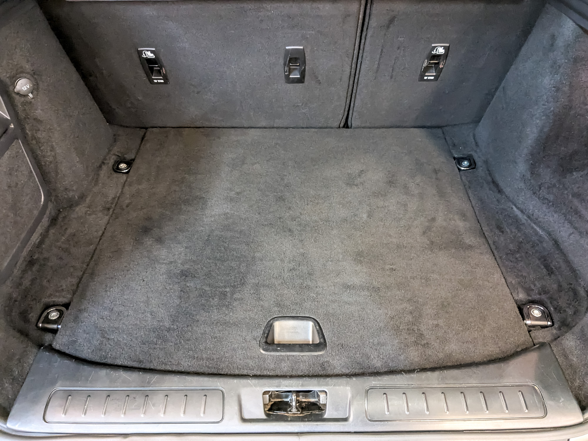 LAND ROVER Range Rover Evoque 2.00 (149 л.с), автомат, 2018, пробег 146 051 км