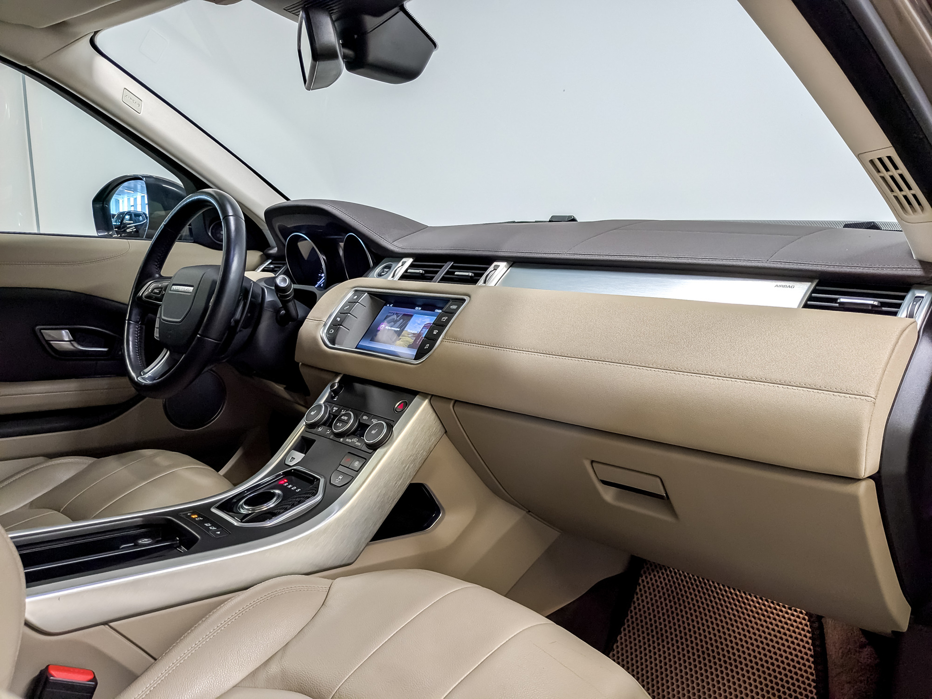 LAND ROVER Range Rover Evoque 2.00 (149 л.с), автомат, 2018, пробег 146 051 км