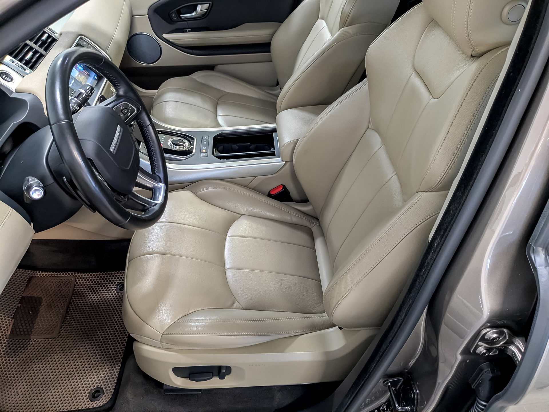 LAND ROVER Range Rover Evoque 2.00 (149 л.с), автомат, 2018, пробег 146 051 км
