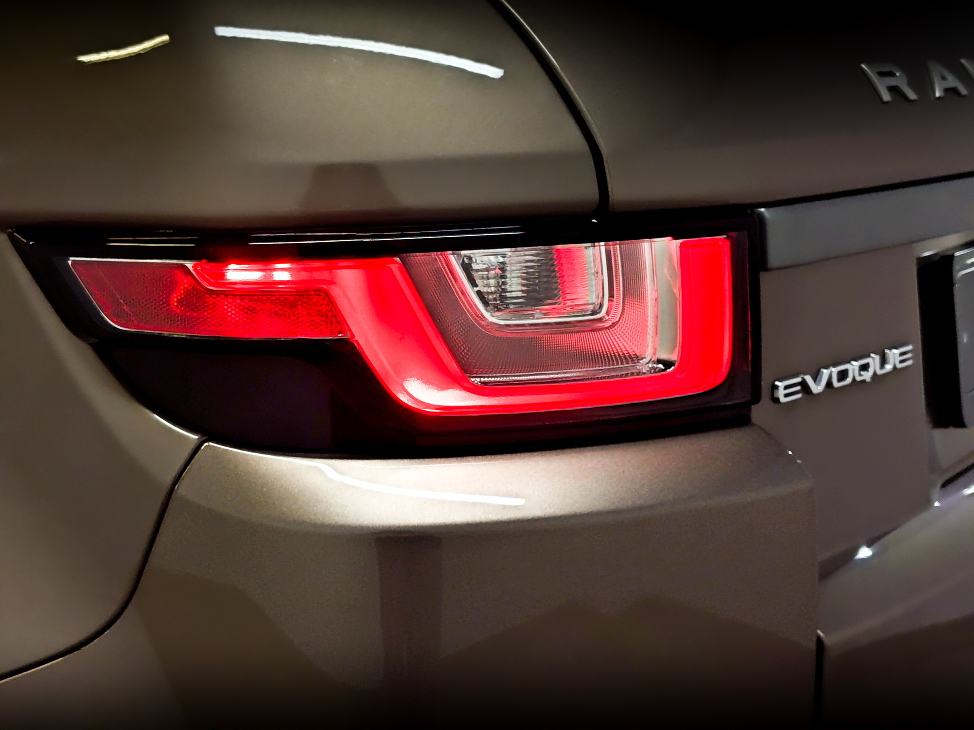 LAND ROVER Range Rover Evoque 2.00 (149 л.с), автомат, 2018, пробег 146 051 км