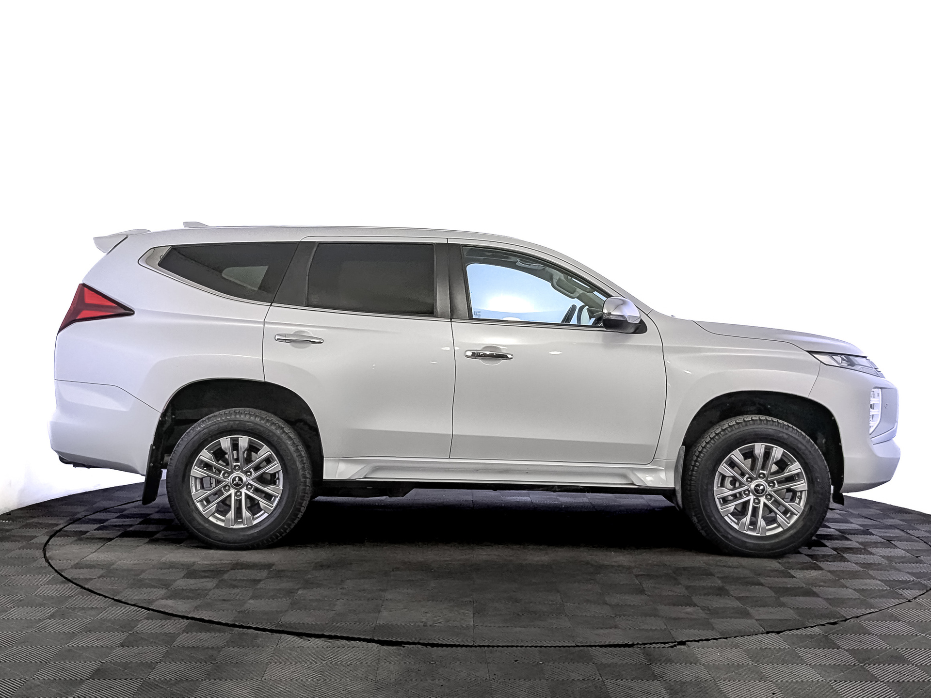 MITSUBISHI Pajero Sport 3.00 (209 л.с), автомат, 2020, пробег 63 023 км