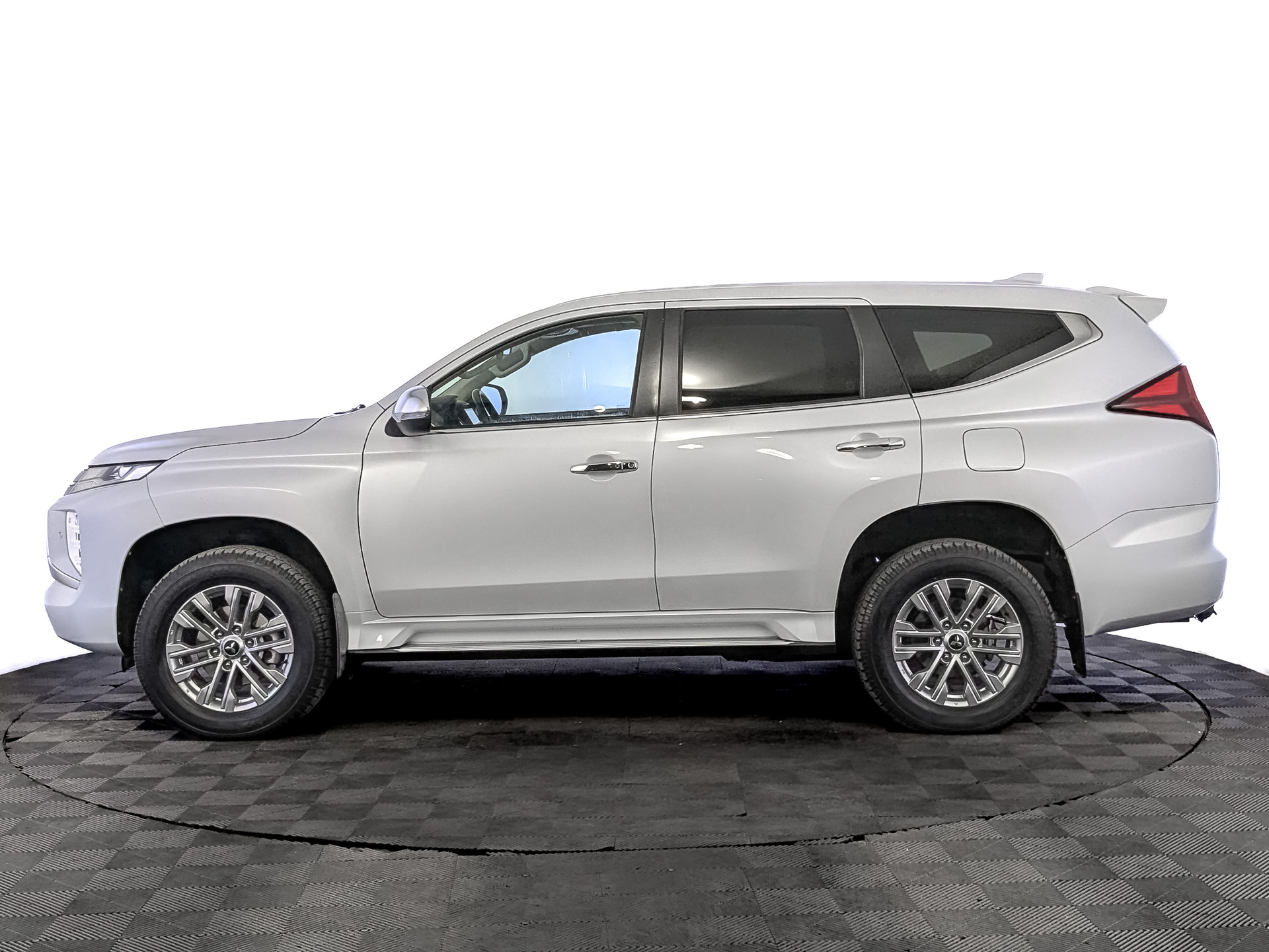 MITSUBISHI Pajero Sport 3.00 (209 л.с), автомат, 2020, пробег 63 023 км