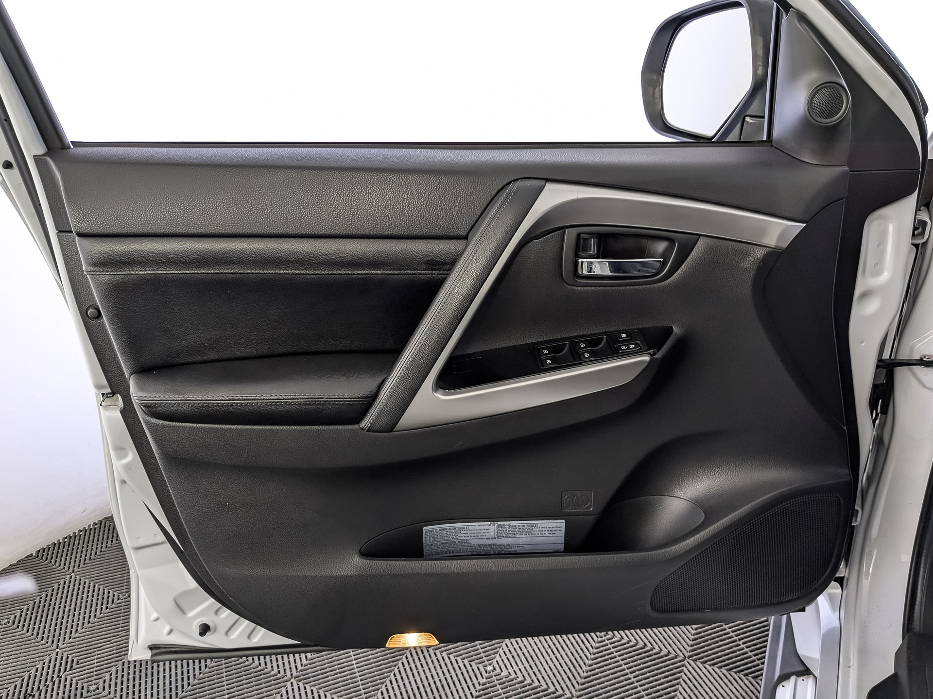 MITSUBISHI Pajero Sport 3.00 (209 л.с), автомат, 2020, пробег 63 023 км