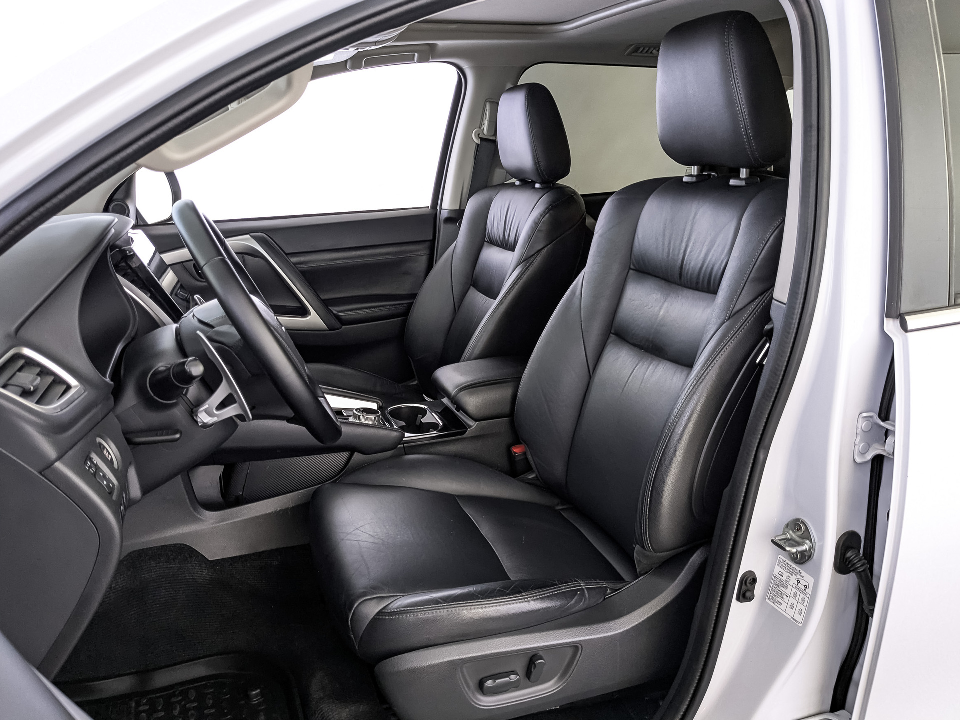 MITSUBISHI Pajero Sport 3.00 (209 л.с), автомат, 2020, пробег 63 023 км