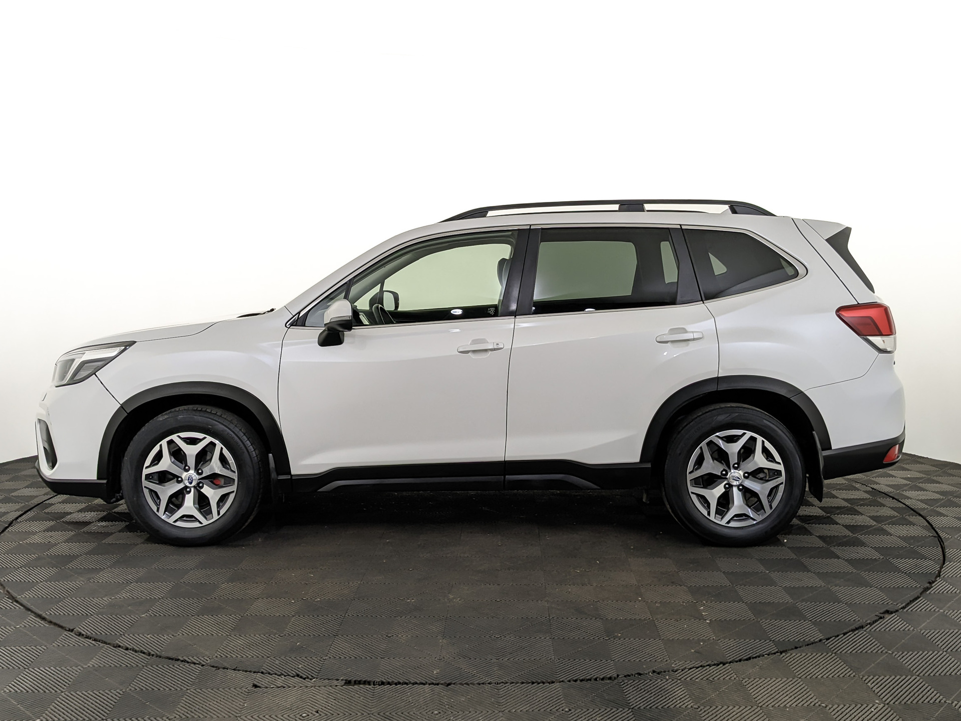 SUBARU Forester 2.00 (150 л.с), автомат, 2019, пробег 128 037 км