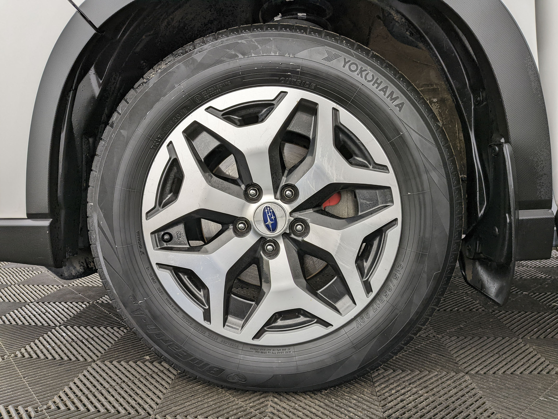 SUBARU Forester 2.00 (150 л.с), автомат, 2019, пробег 128 037 км