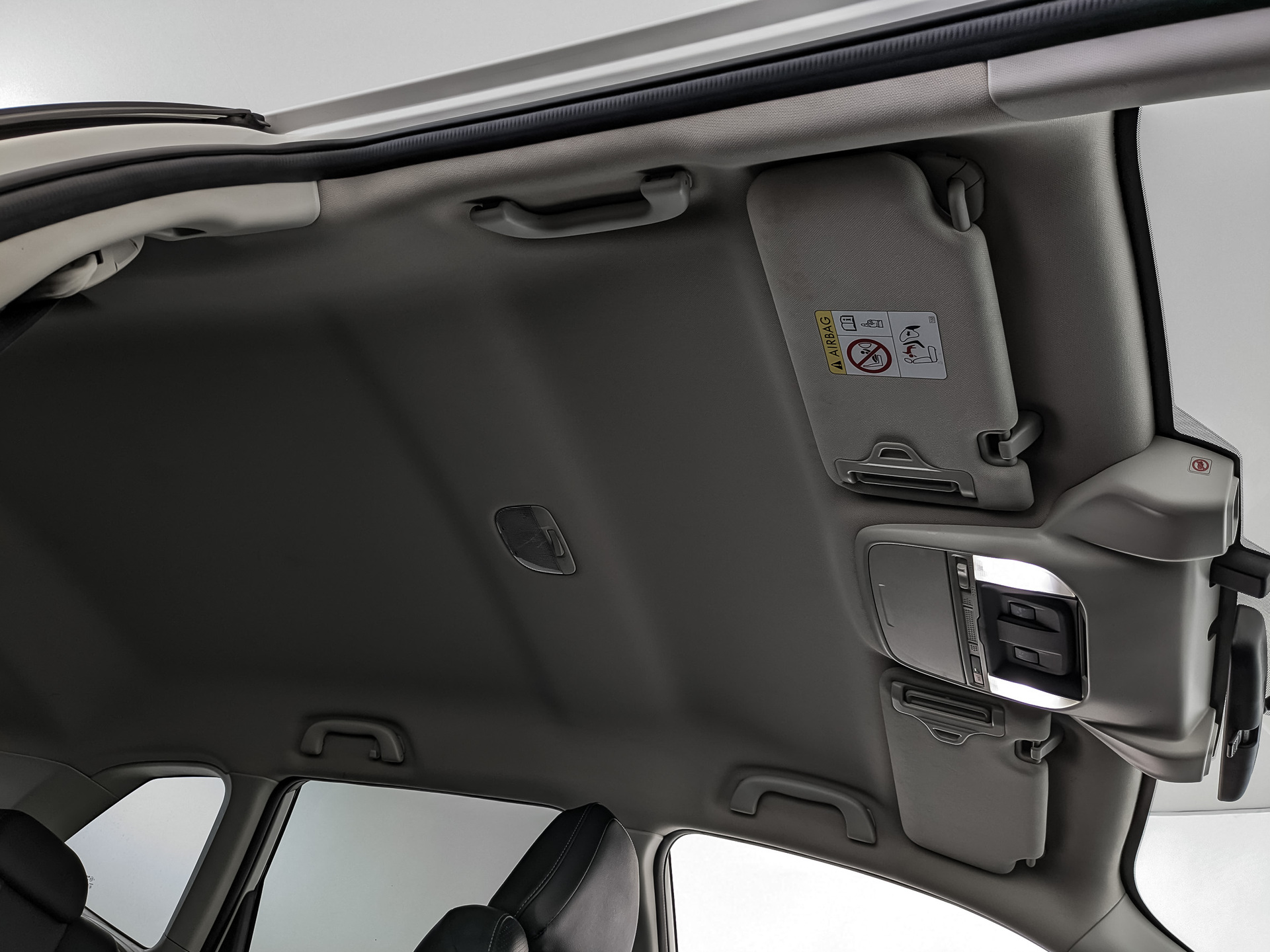 SUBARU Forester 2.00 (150 л.с), автомат, 2019, пробег 128 037 км