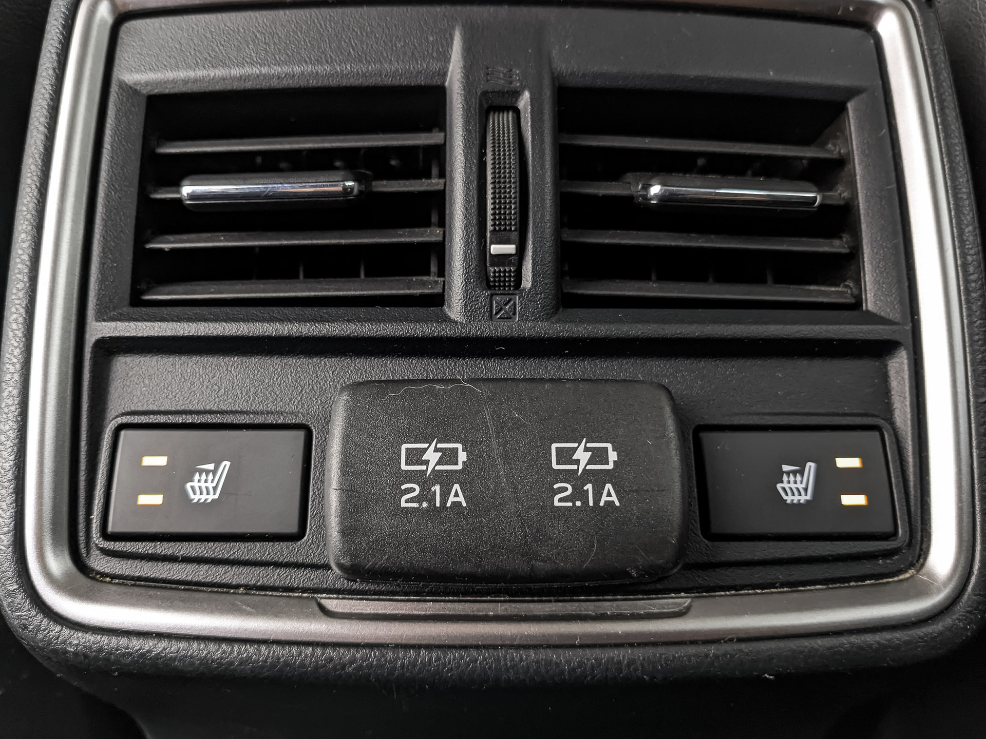 SUBARU Forester 2.00 (150 л.с), автомат, 2019, пробег 128 037 км