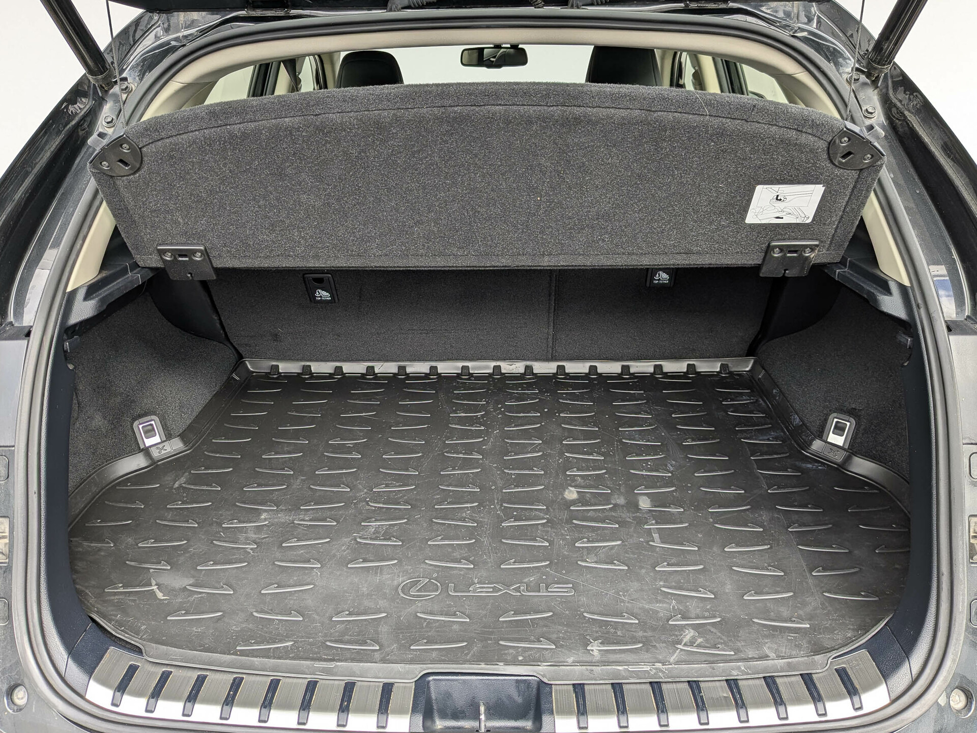 LEXUS NX 2.00 (150 л.с), автомат, 2021, пробег 30 236 км