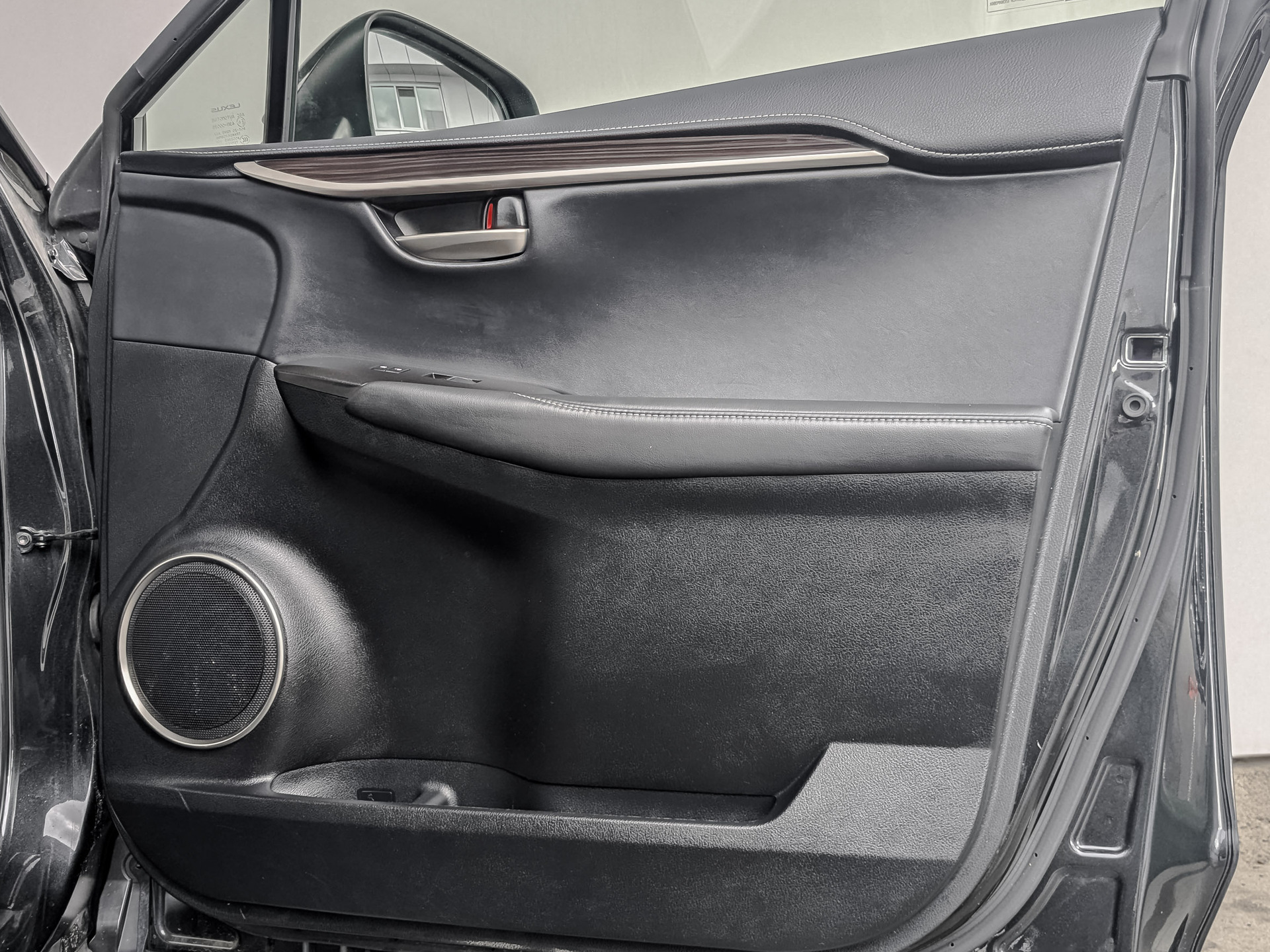 LEXUS NX 2.00 (150 л.с), автомат, 2021, пробег 30 236 км