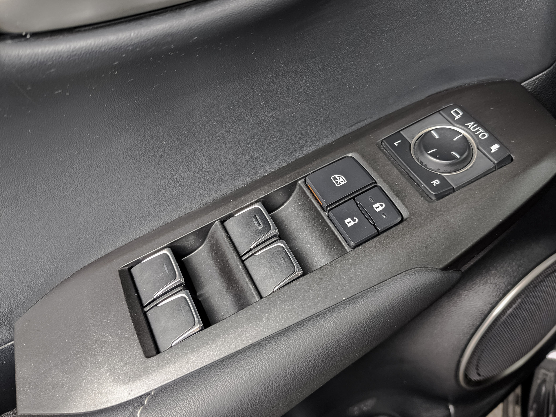 LEXUS NX 2.00 (150 л.с), автомат, 2021, пробег 30 236 км