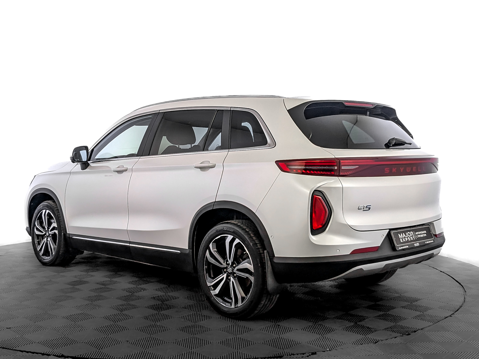 SKYWELL ET5 0.00 (88 л.с), автомат, 2023, пробег 29 871 км