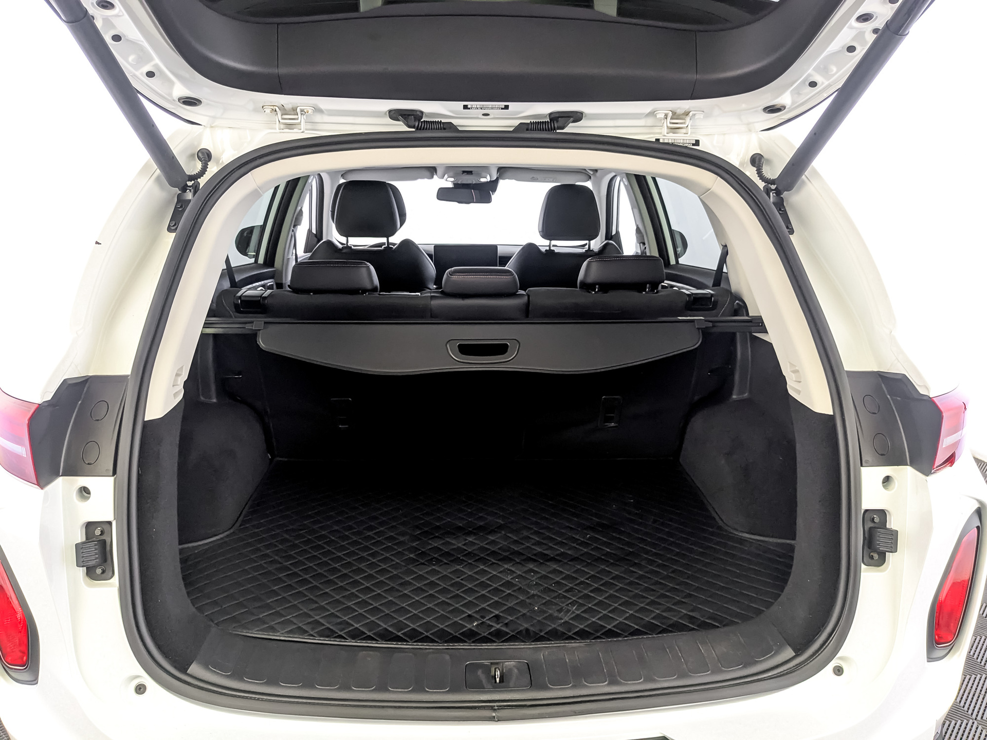 SKYWELL ET5 0.00 (88 л.с), автомат, 2023, пробег 29 871 км