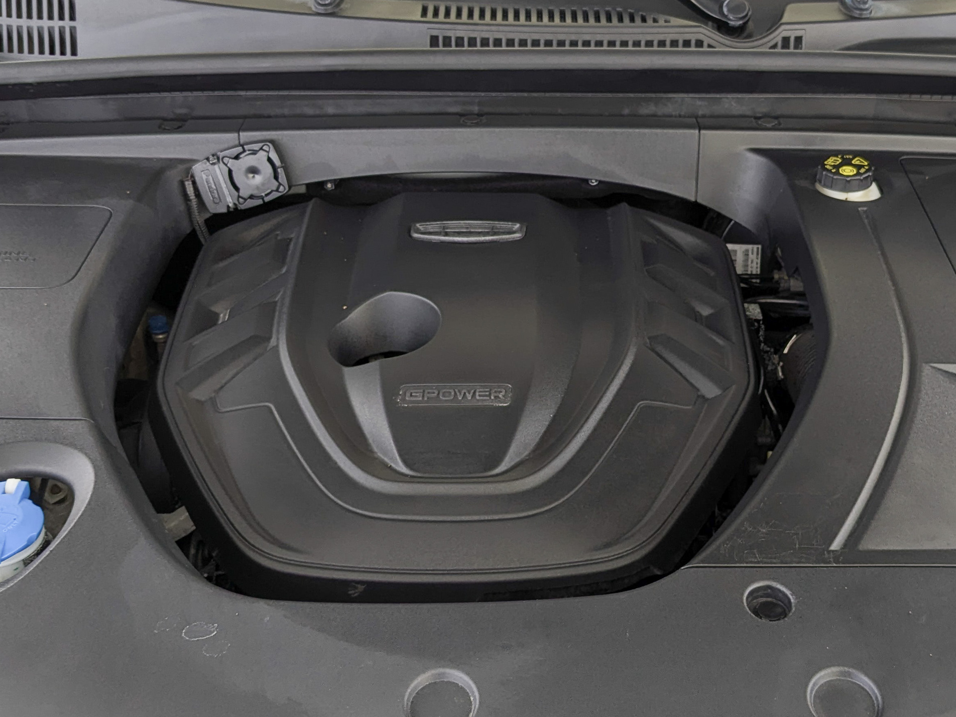 GEELY Tugella 2.00 (238 л.с), автомат, 2023, пробег 77 015 км