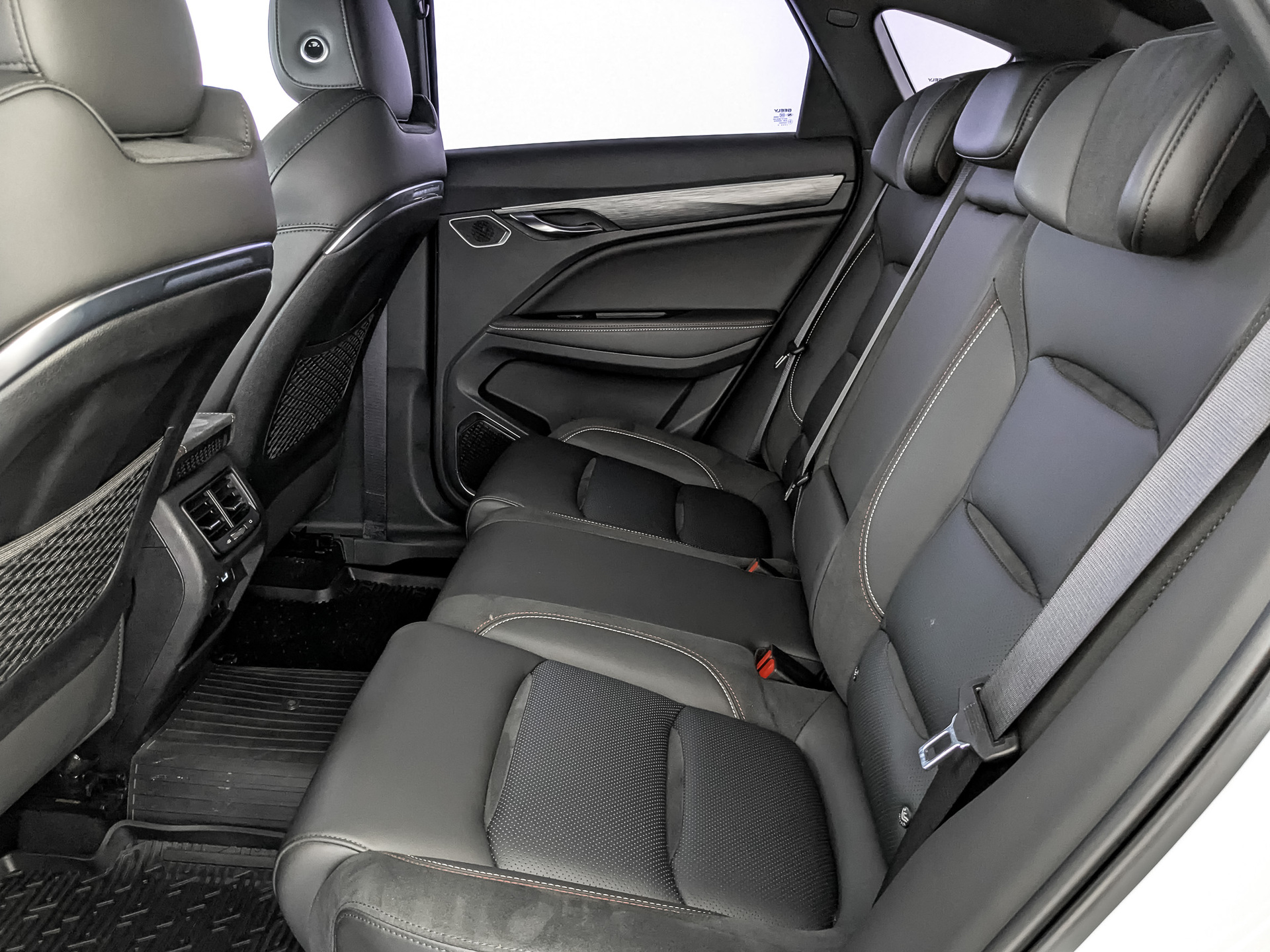 GEELY Tugella 2.00 (238 л.с), автомат, 2023, пробег 77 015 км