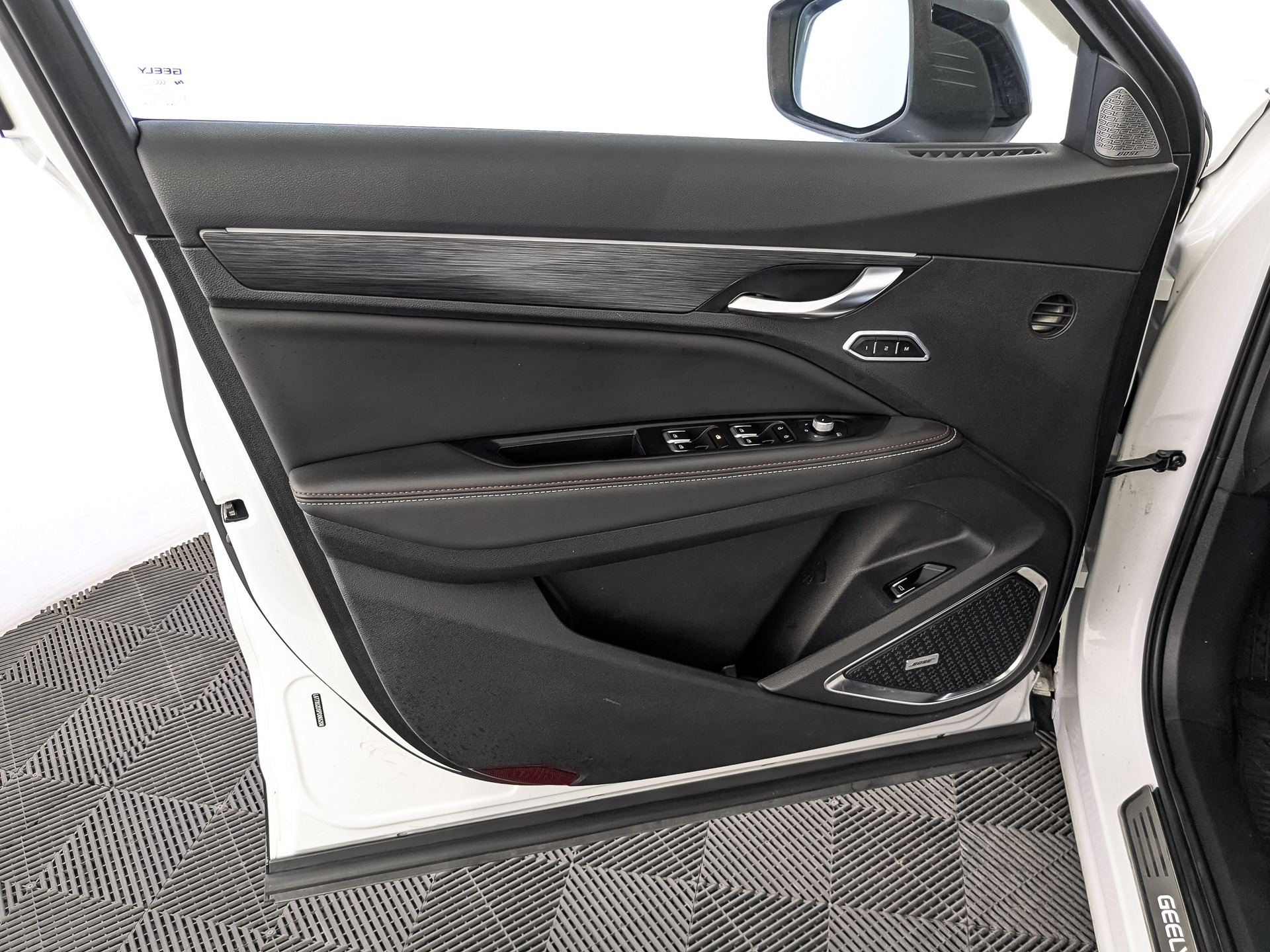 GEELY Tugella 2.00 (238 л.с), автомат, 2023, пробег 77 015 км