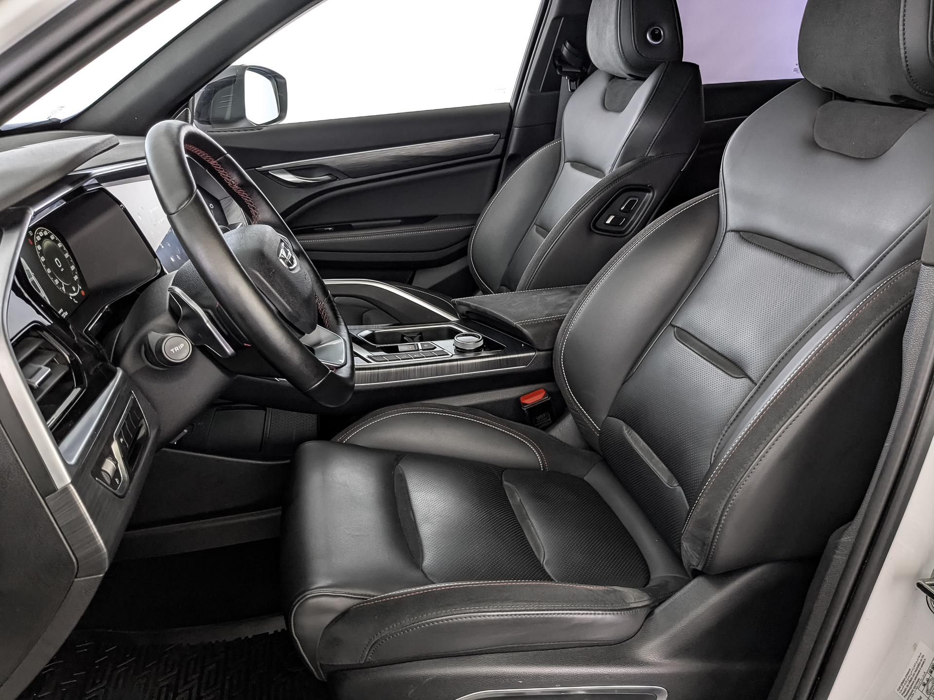 GEELY Tugella 2.00 (238 л.с), автомат, 2023, пробег 77 015 км
