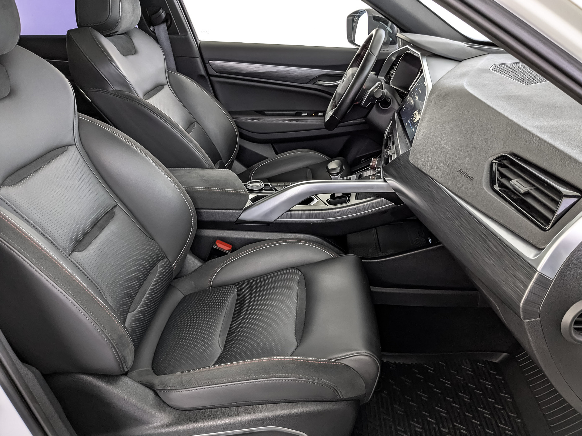 GEELY Tugella 2.00 (238 л.с), автомат, 2023, пробег 77 015 км