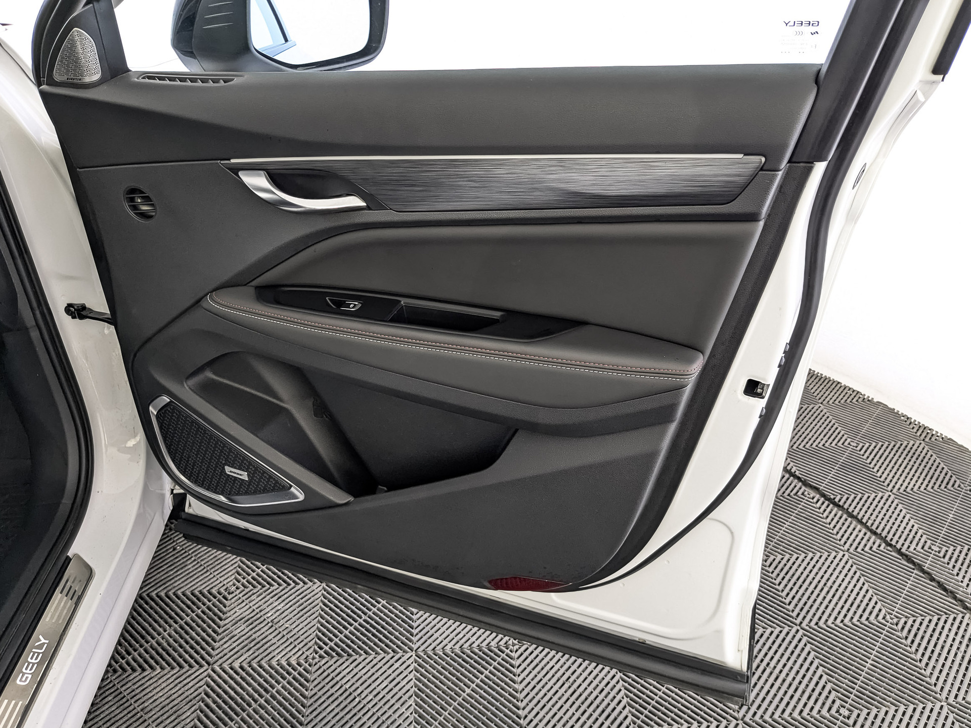 GEELY Tugella 2.00 (238 л.с), автомат, 2023, пробег 77 015 км